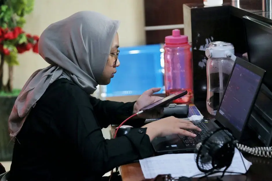 alt deskriptif Indonesia